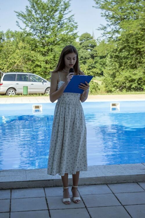 Димитровградския басейн отвори врати - за деца безплатно, за младежи - 1лв., за възрастни - 3лв. на ден