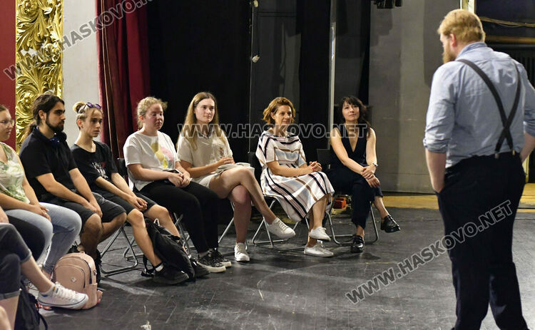 Ханес Оли Агустсон за това да си актьор: Без огън, талантът няма да те заведе до никъде