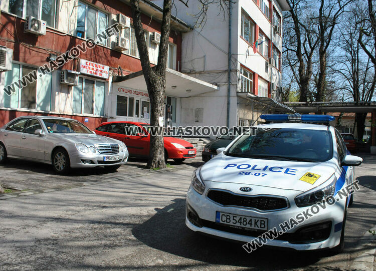 10-годишно момче и мъж са с опасност за живота след катастрофи