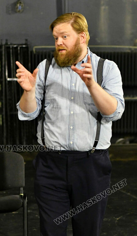 Ханес Оли Агустсон за това да си актьор: Без огън, талантът няма да те заведе до никъде