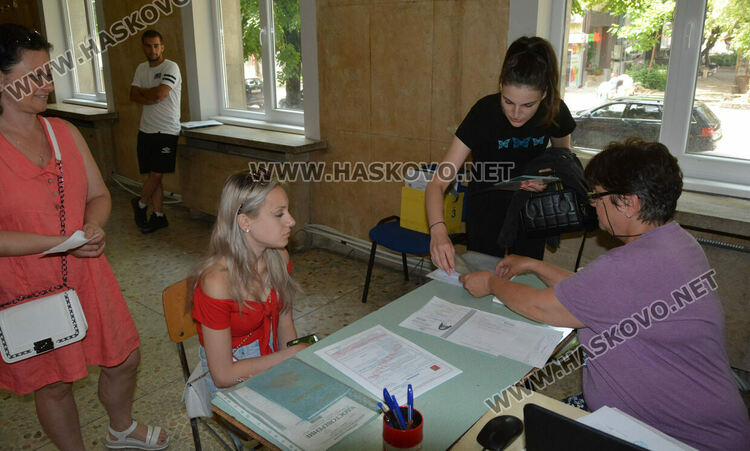 Хасковски зрелостници кандидатстват за 28 ВУЗ-а, предпочитат педагогика и софтуерно инженерство