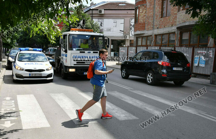 Водачка на Ситроен блъсна жена на пешеходна пътека в Хасково