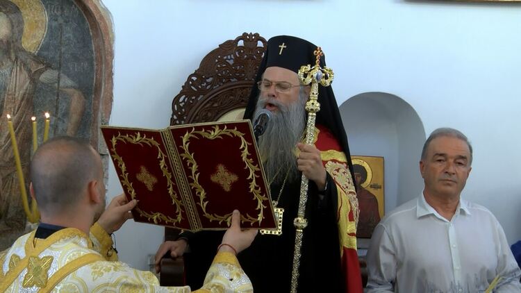 Стотици момиченца участваха в ритуала "Калиница" в Асеновград 