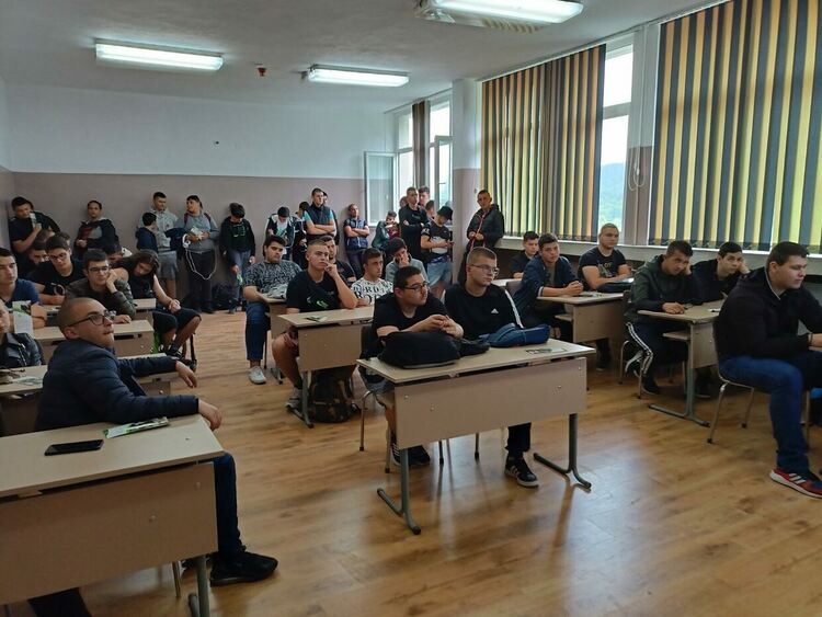  IT академия в Смолян кани на дискусия и  "Ден на отворените врати"