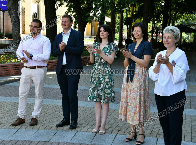 Цветен празник на билките и здравето на Еньовден в Хасково
