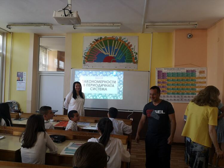 СУ "Св.св. Кирил и Методий" си сътрудничи с училища от страната по НП "Иновации в действие"