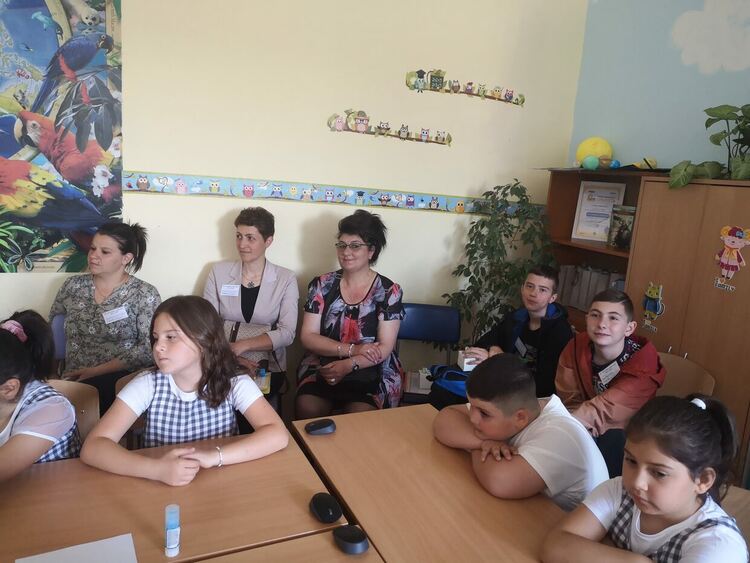 СУ "Св.св. Кирил и Методий" си сътрудничи с училища от страната по НП "Иновации в действие"