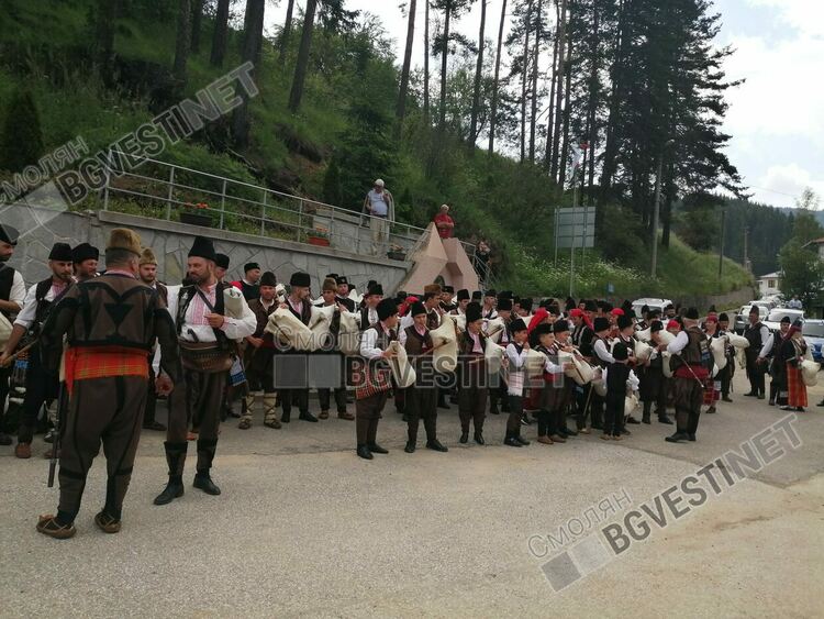 Уникален Музей на гайдата беше открит в Стойките, започна третият Национален гайдарски събор "Апостол Кисьов"