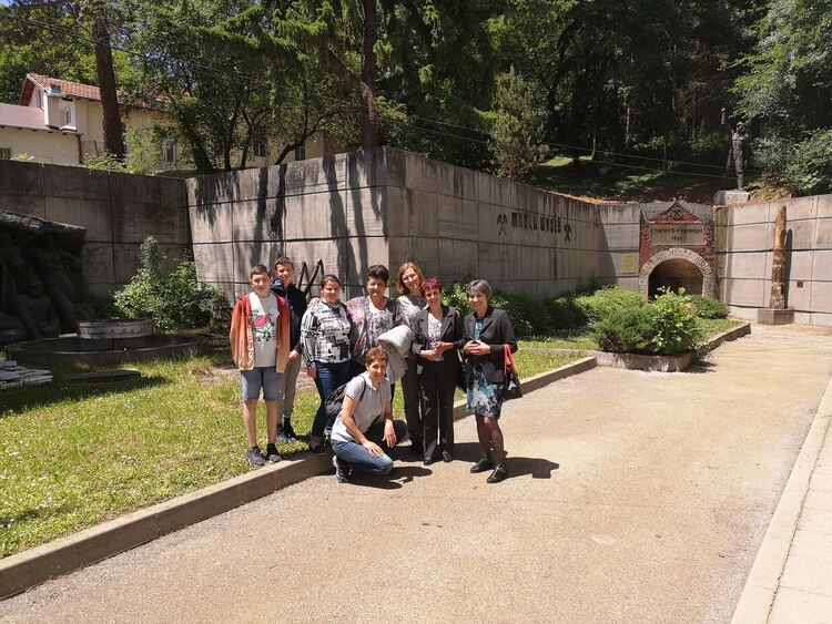 СУ "Св.св. Кирил и Методий" си сътрудничи с училища от страната по НП "Иновации в действие"