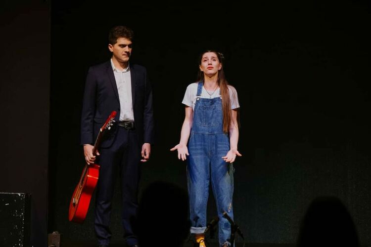 Актьори от Хасково закриват фестивала "Сцена на края на града" 