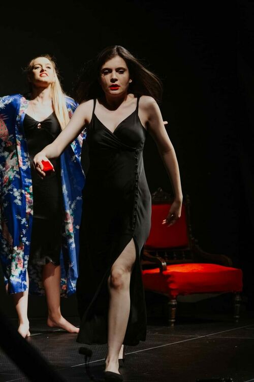 Актьори от Хасково закриват фестивала "Сцена на края на града" 