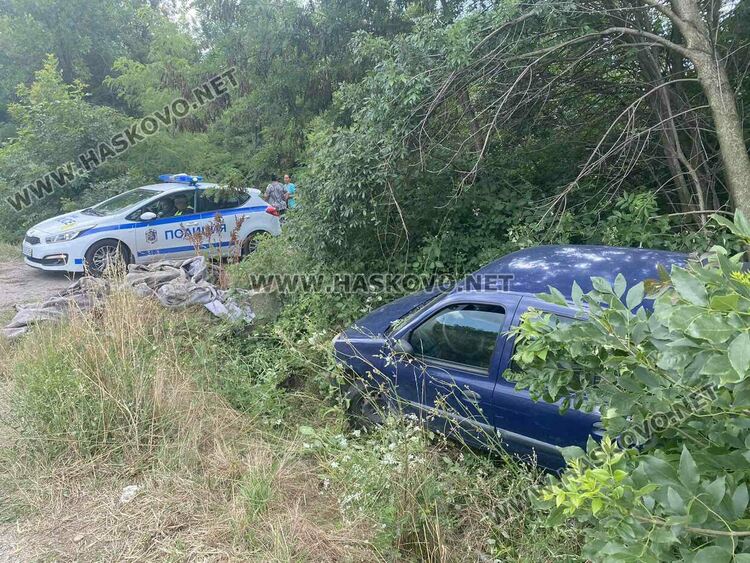 Три коли катастрофираха край Хасково, пострада водач