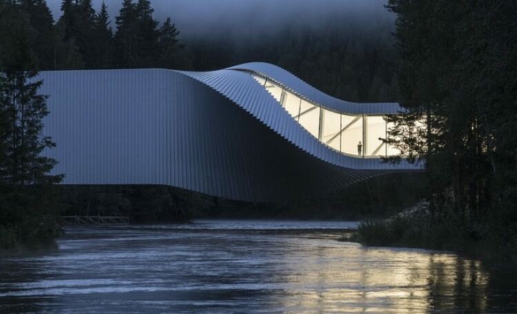 Тайните на усукания мост на Осло