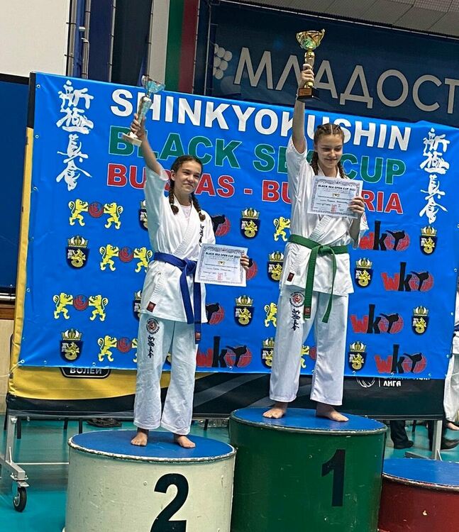 Добро представяне на каратеките от “Мълния” на Международния турнир в Бургас