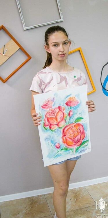 Картини с ухание на рози нарисуваха в Казанлък децата от школа „Колорит“