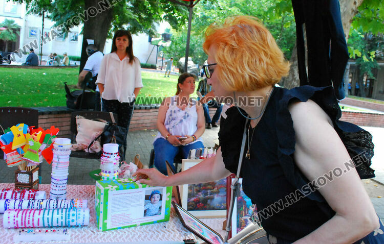 Прически, лак, грим и базар в Хасково в подкрепа лечението на Гого