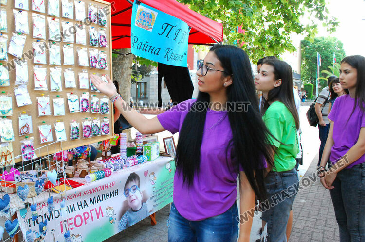 Прически, лак, грим и базар в Хасково в подкрепа лечението на Гого
