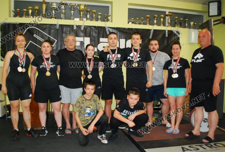 8 медала за Хасково от Държавното по вдигане на тежести, но с кредит