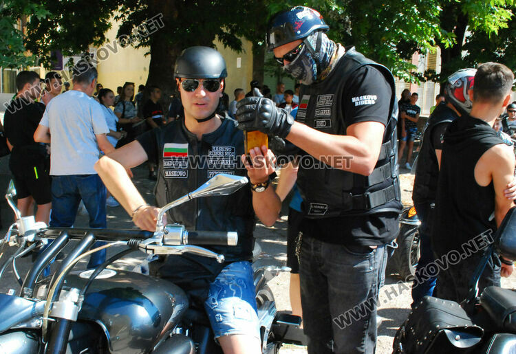 КАТ и рокери с демонстрация пред гимназисти и лекция за безопасност на пътя