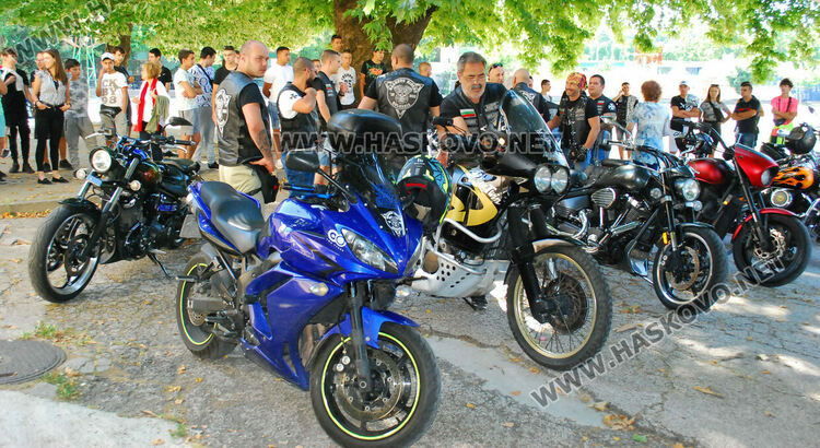 КАТ и рокери с демонстрация пред гимназисти и лекция за безопасност на пътя