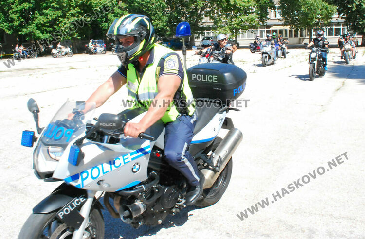 КАТ и рокери с демонстрация пред гимназисти и лекция за безопасност на пътя