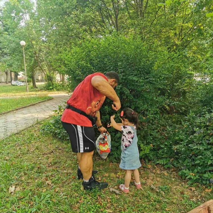 Добрият пример: Добри Делев дава пример на димитровградчани