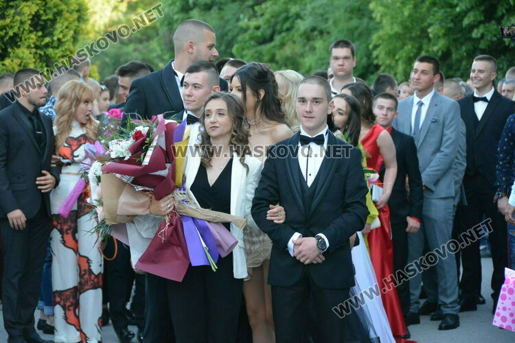 Абитуриентите плащат сами здравните си осигуровки през летните месеци