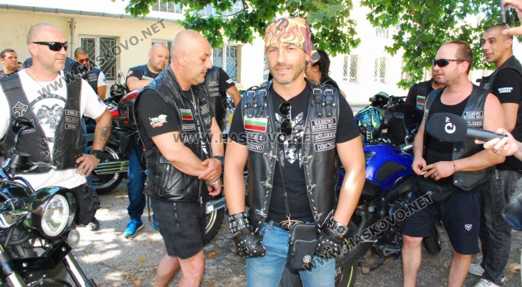 КАТ и рокери с демонстрация пред гимназисти и лекция за безопасност на пътя