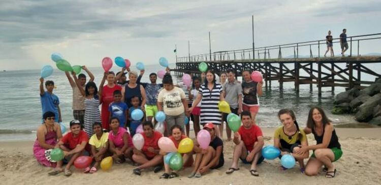 50 деца от ЦНСТ за деца без увреждания в Кърджали летуваха в Равда благодарение на кмета д-р инж. Хасан Азис