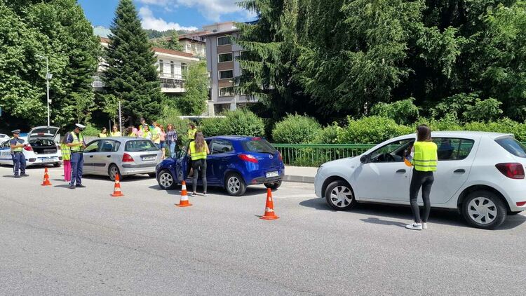 ОДМВР - Смолян отбеляза 29 юни - Ден на безопасността на движение по пътищата