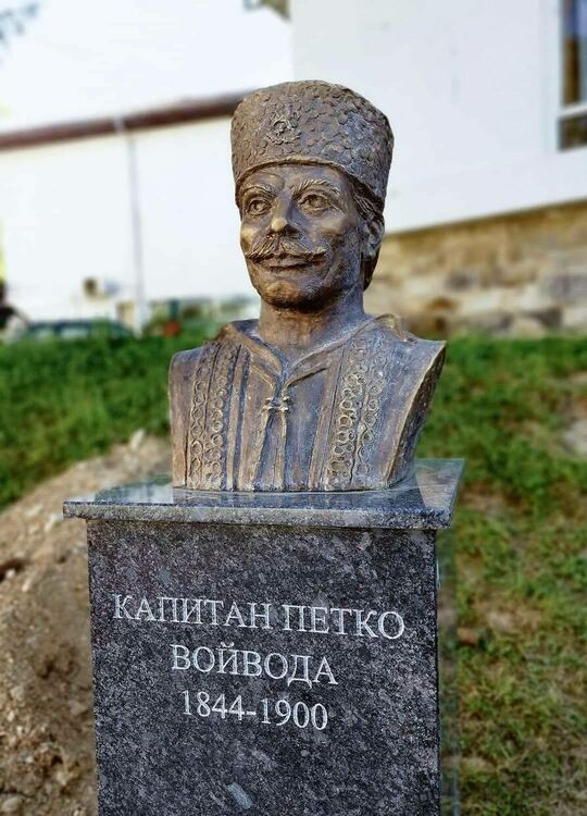 Откриват паметник на Капитан Петко войвода пред читалище "Орфееви гори" в Райково