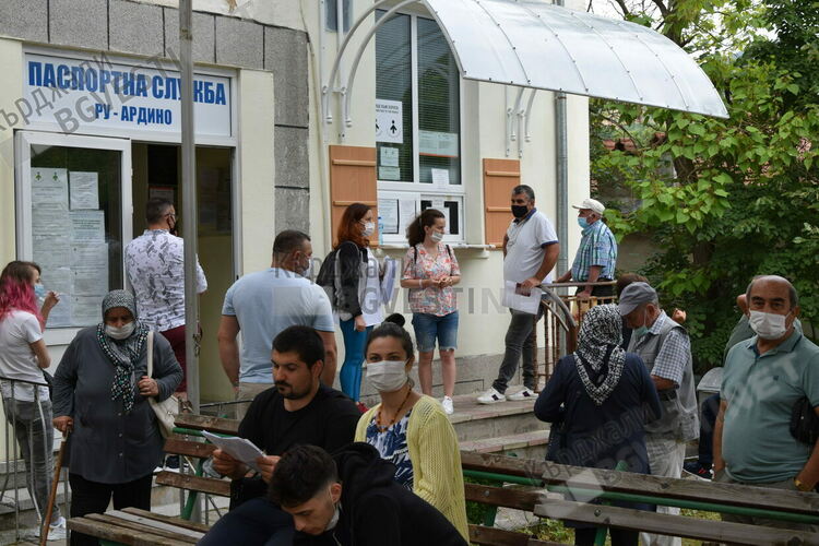 Сектор „Български документи за самоличност“ в Кърджали преминава на удължено работно време