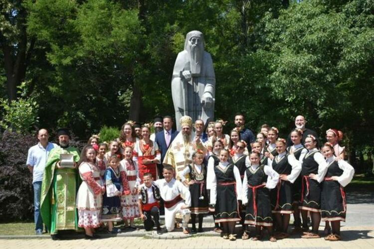 Празнична литургия в храм &bdquo;Св. Иван Рилски&ldquo;