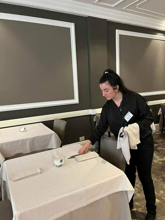 Ученици от Гимназията по туризъм на практика на Адриатическото крайбрежие