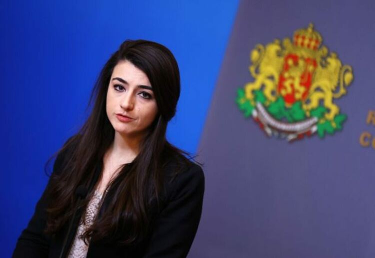 Лена Бориславова: Радев е минало, Петков - новото време