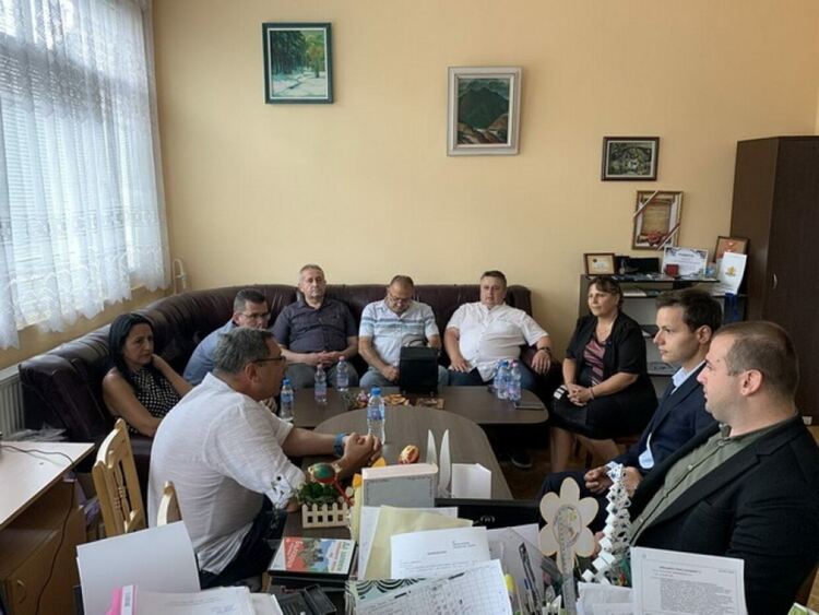 В областната управа "лобираха"  смолянски курсисти да се обучават за парамедици в Пловдив