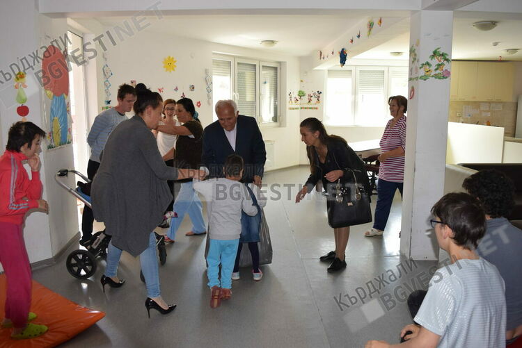 Разрастват се значително социалните дейности в Кърджали, търсят се спешно кадри с висше образование