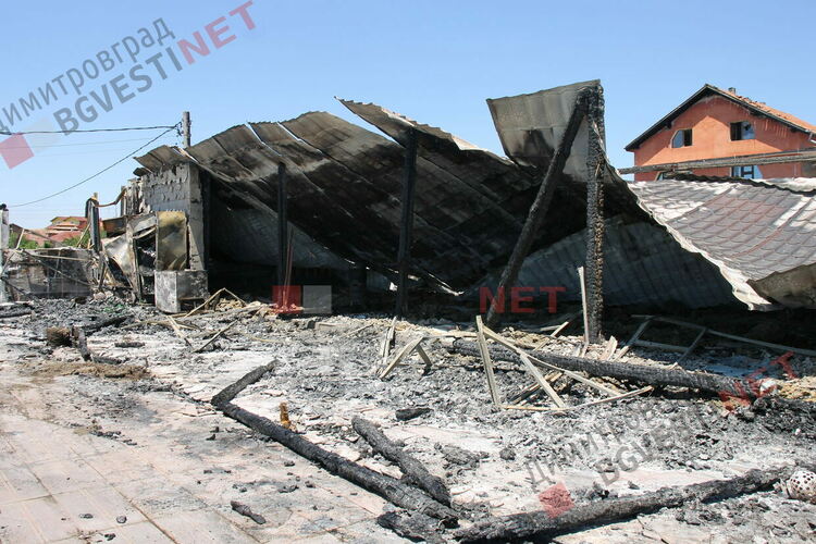 Изгоря новооткрит комплекс в димитровградския квартал Изток