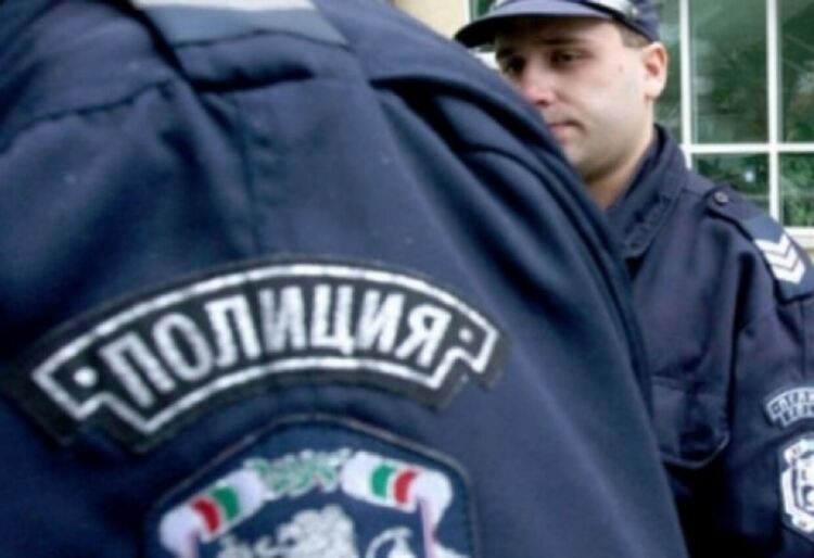 Меле в Добромирци,трима задържани след посегателство над полицай