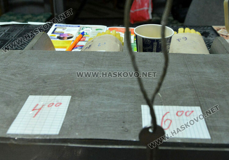 Поскъпнаха свещите в църквите - от 0.80 до 6 лева, увеличиха и ритуалите