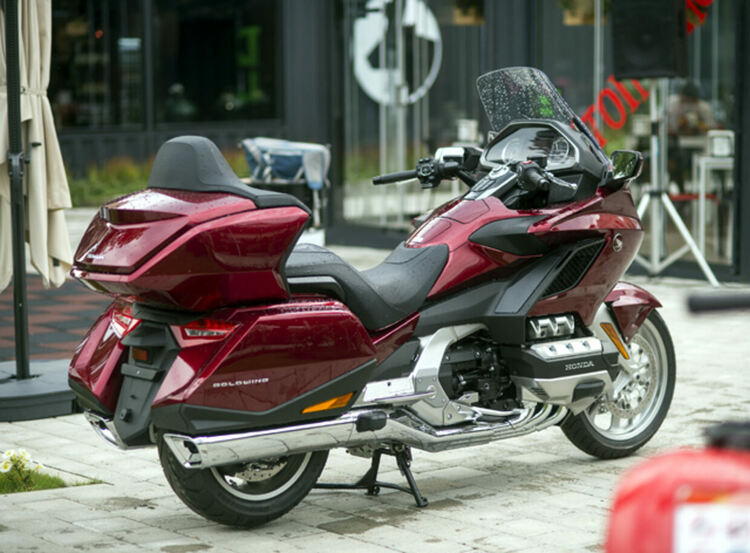 Японските производители на мотоциклети се отказват от някои от легендарните си модели