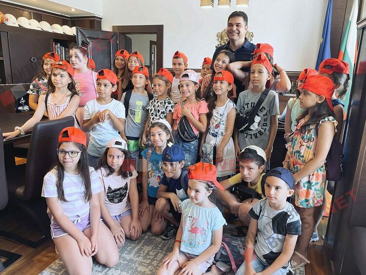 Над 200 деца се включиха в игра за велосипеди, 30 вече превзеха общината и ОбС