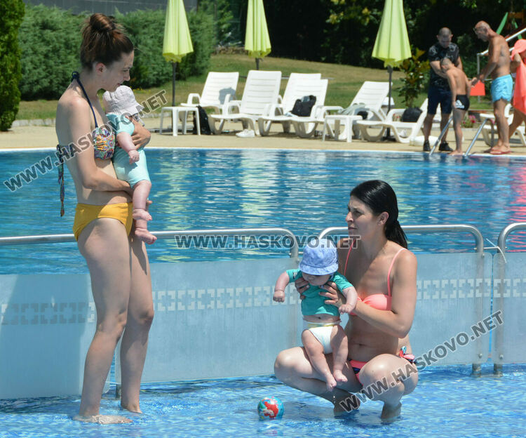 До 15 лева входът за басейн в Хасково, промоция в делнични дни и нощно къпане