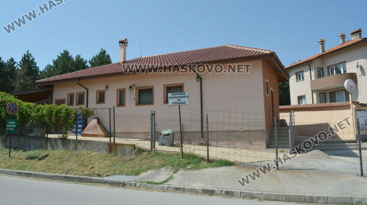 До 15 лева входът за басейн в Хасково, промоция в делнични дни и нощно къпане