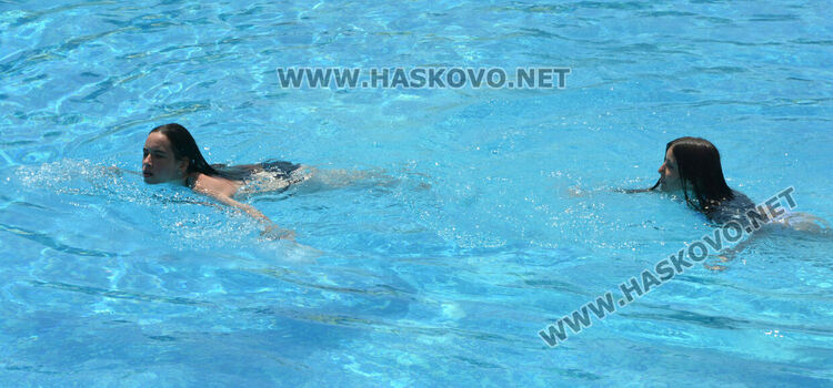 До 15 лева входът за басейн в Хасково, промоция в делнични дни и нощно къпане