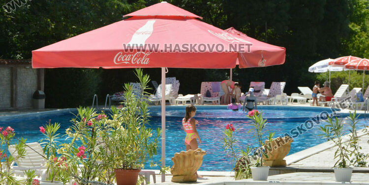 До 15 лева входът за басейн в Хасково, промоция в делнични дни и нощно къпане