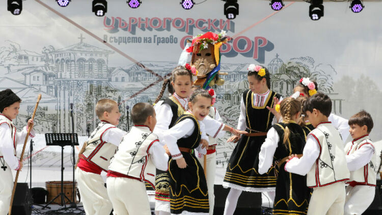 Лошото време отлага събор