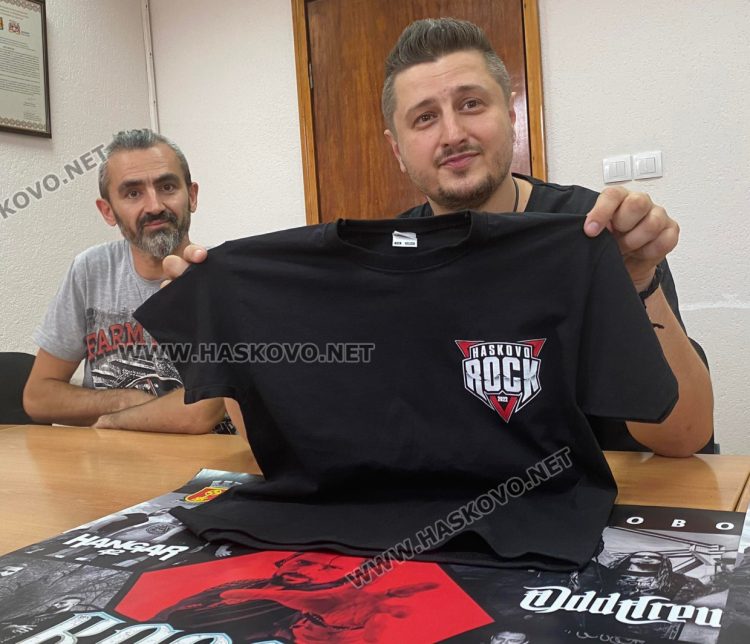 Звезден рок Хасково с кауза. Рони Ромеро идва с красивата си годеница в Хасково