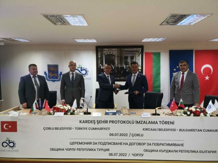 Договор за побратимяване между Кърджали и Чорлу бе подписан и в турската община