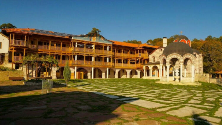 Мартин Пантелеев озвучава манастирски двор с произведения на Бах